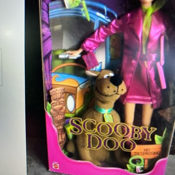 BARBIE AS DAPHNE COLLECTABLE DOLL & SCOOBY DOO VINTAGE 2001 MATTEL ORIGINAL BOX - Picture 8 of 13